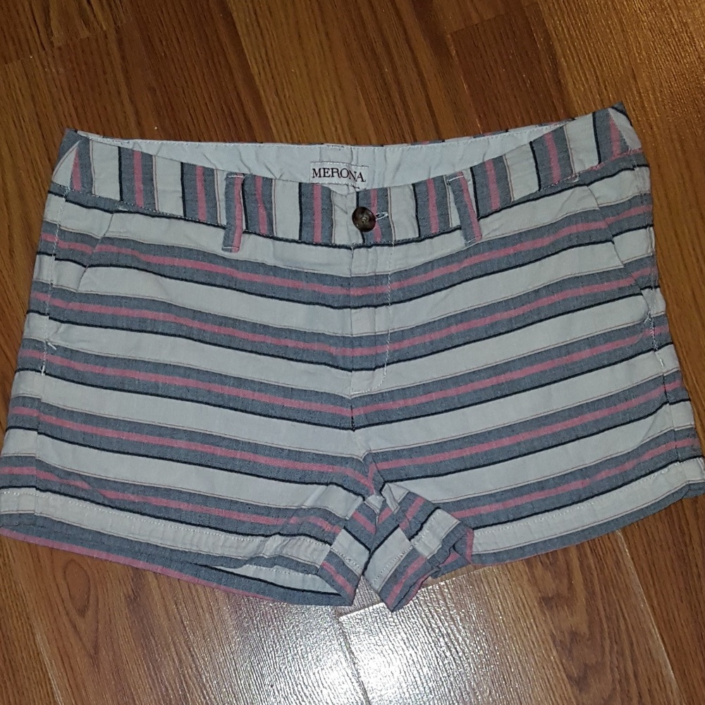 3" striped shorts
